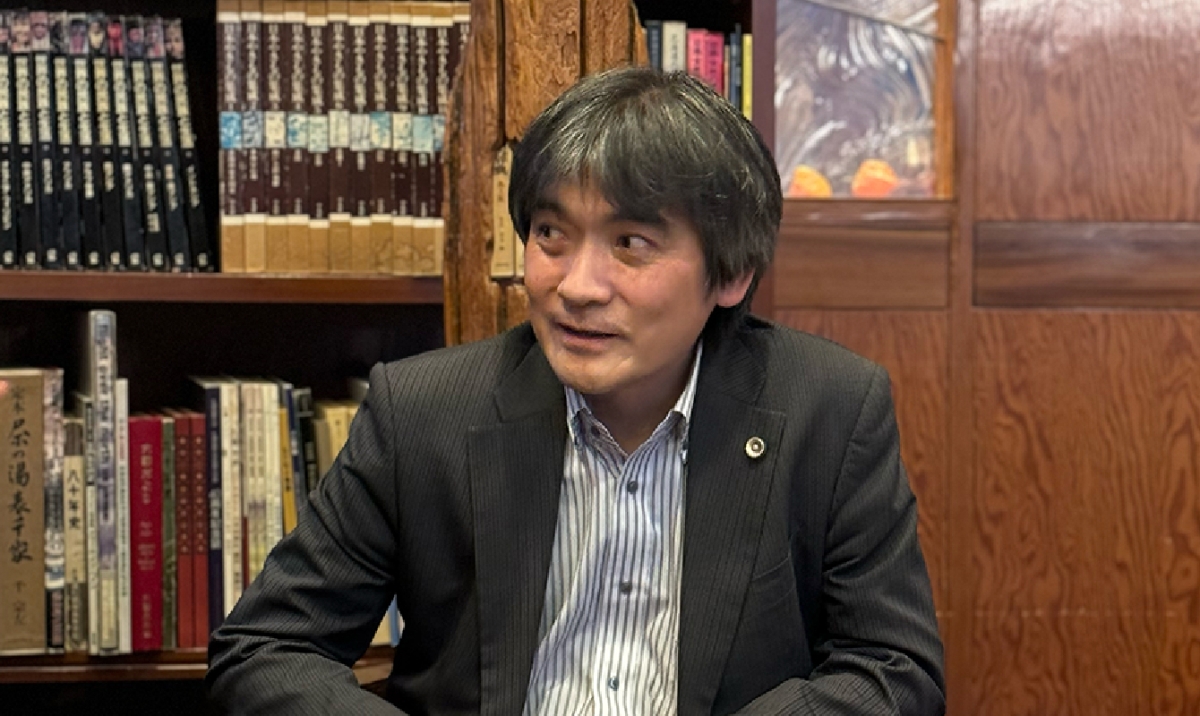 初代総長 世耕弘一氏の言葉を紹介する写真