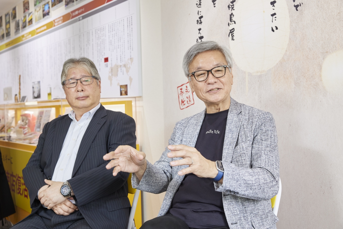 創業当時のお話をする大倉社長