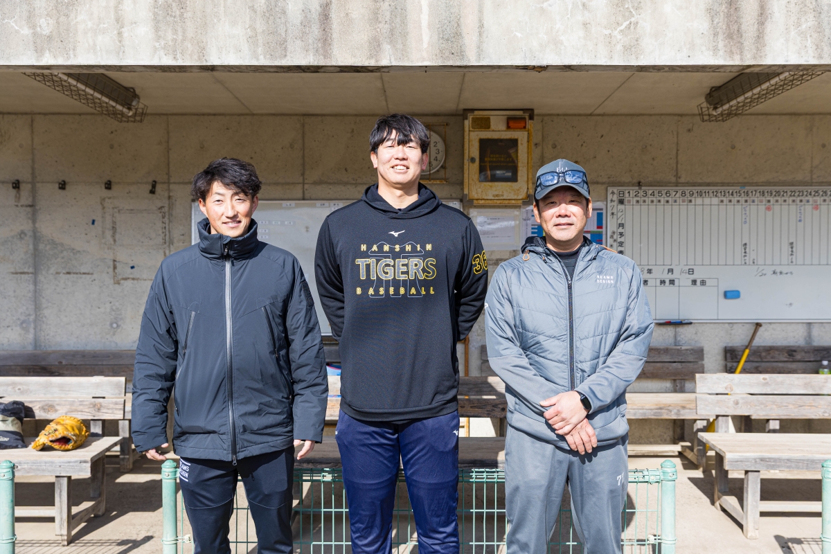 藤井彰人ヘッドコーチ、畠世周選手、小深田大翔選手